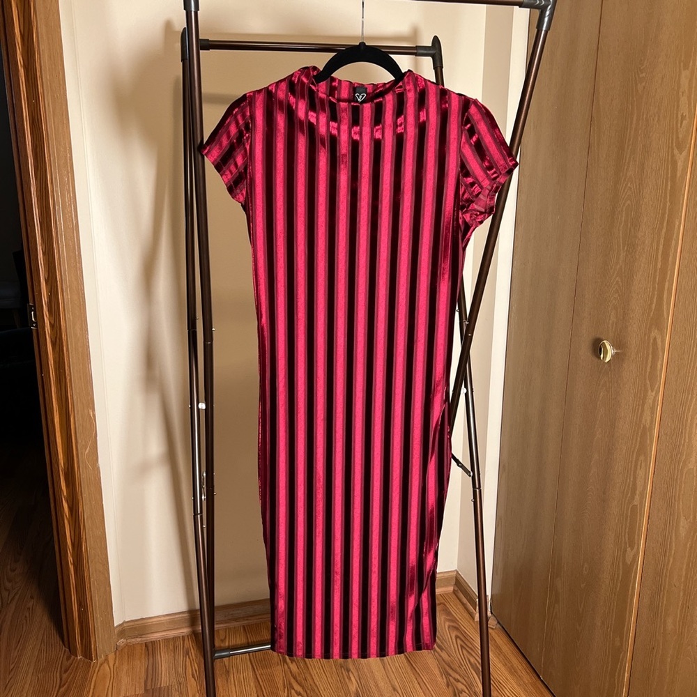Velvet pin striped dress